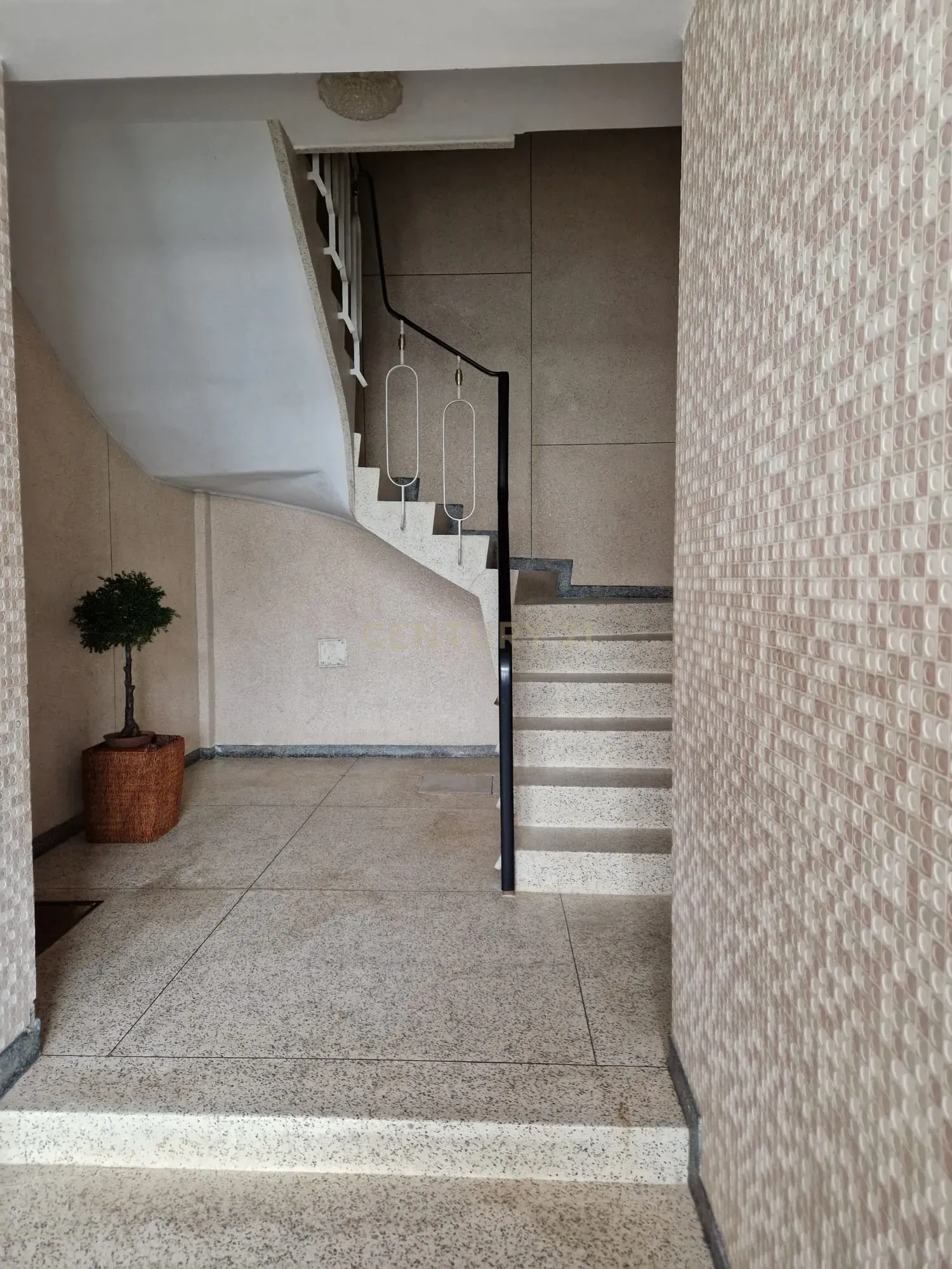 Apartamento T3 em Espinho com Vista e Proximidade à Praia - Image 36
